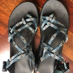 Blue z strap chaco’s with toe strap